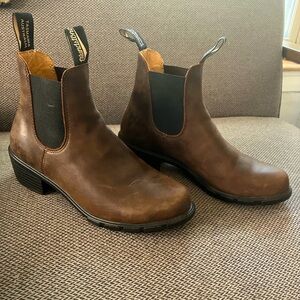 Blundstone Antique Brown Heeled Boots #1673 size 9 US